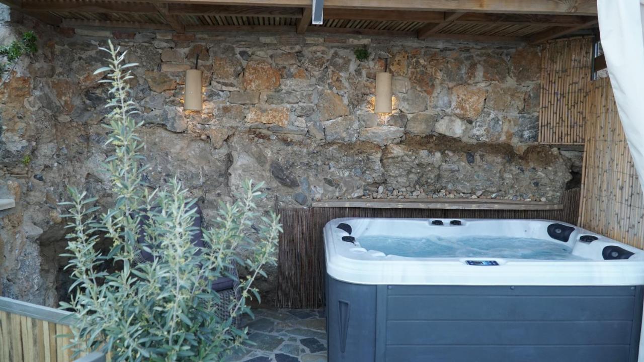 הוילה סוג'יה Arhondiko Luxury House מראה חיצוני תמונה